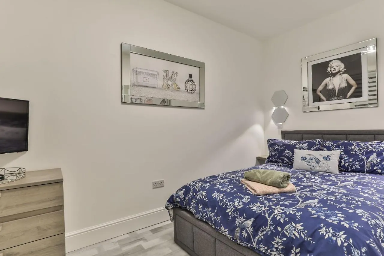 בית נופש סקארבורו Tudor House Holidays - The Monroe For 2 People