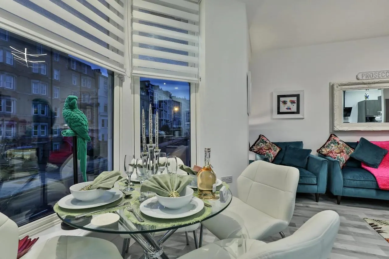 בית נופש סקארבורו Tudor House Holidays - The Monroe For 2 People